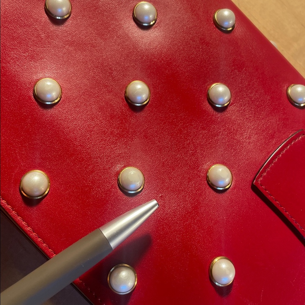 Gucci Queen Margaret Pearl Studs Broadway Red Bee Chain Bag ! ❤️💛 - Picture 10 of 13